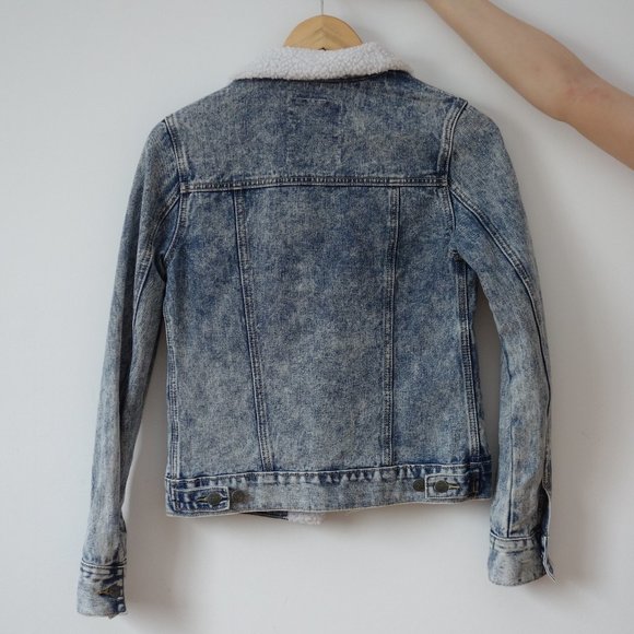 SOLD! - Picture 4 of 10